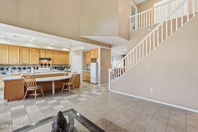 6826 S 41st Dr, Phoenix, AZ 85041 - photo 5