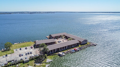 Easy access to Margaritaville Resort or any restau