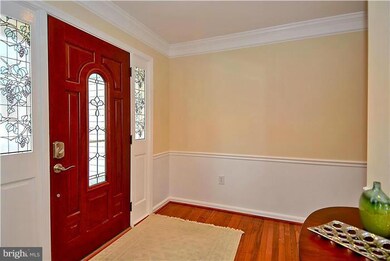 7813 Lakeland Valley Dr, Springfield, VA 22153 - photo 4