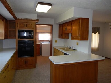 210 W 11th St, Hugoton, KS 67951 - photo 7