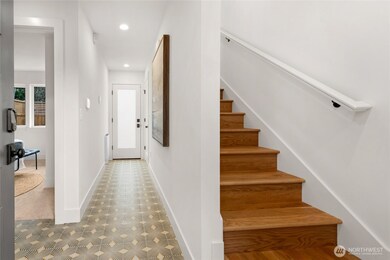 4048 32nd Ave W unit B, Seattle, WA 98199 - photo 5