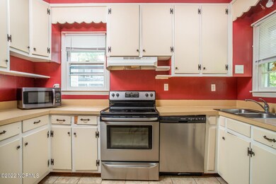 1206 N Pasteur St, New Bern, NC