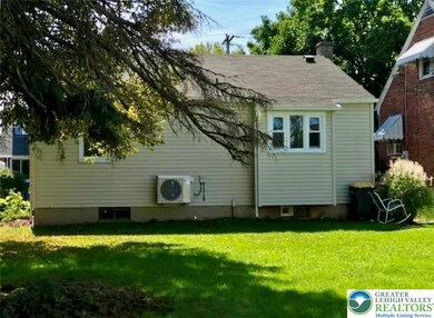 121 E Union St, Whitehall, PA 18052 - photo 5