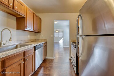 2046 Bo Peep Dr W, Jacksonville, FL 32210 - photo 5