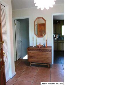 Large foyer with other rooms of the home radiating