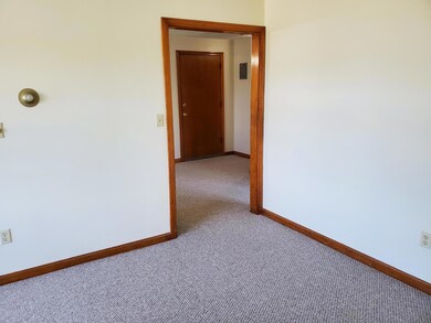 5. Front Door from Living Room[39844]