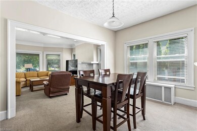 Bottom unit dining room/living room