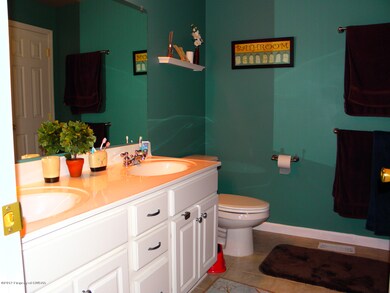 81 Mara Ln, Wilkes Barre, PA 18702 - photo 7