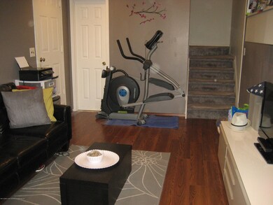 82 Sandywood Ln, Staten Island, NY 10309 - photo 2