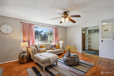 611 Kansas St SW, Orting, WA 98360 - photo 7