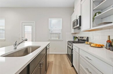 1013 Erin St unit A, Houston, TX 77009 - photo 4