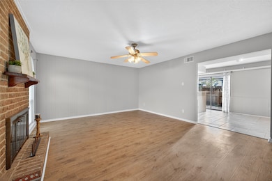 1445 Bonanza Rd unit 445, Houston, TX 77062 - photo 4