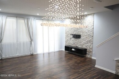 8860 Grassy Bluff Dr, Jacksonville, FL 32216 - photo 5