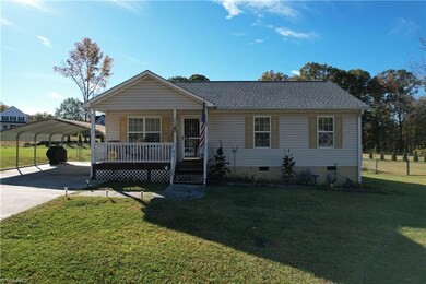 85 N Snider St, Denton, NC 27239 - photo 3