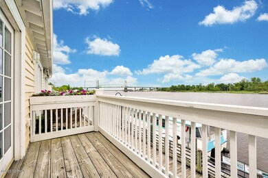 212SWaterStreet2L-26