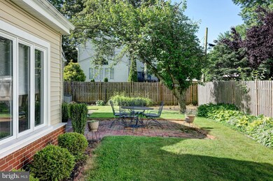 10 Treaty Elm Ln, Haddonfield, NJ 08033 - photo 4