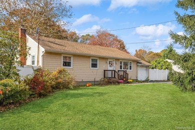 1692 Feureisen Ave, Bohemia, NY 11716 - photo 5