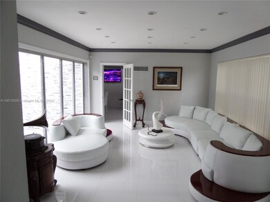 Florida /entry room leading to kitchen area