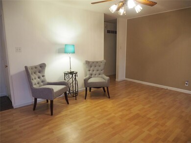 Living Roon