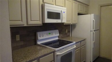 11418 Benttree Cir, Oklahoma City, OK 73120 - photo 5