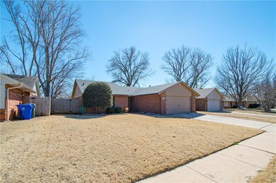 608 Black Hawk Dr, Norman, OK 73072 - photo 2