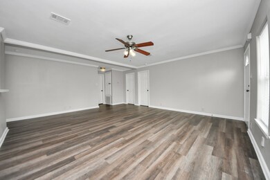 6526 Carver Rd unit B, Houston, TX 77091 - photo 6