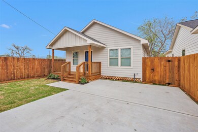 3920 Falls St, Houston, TX 77026 - photo 2