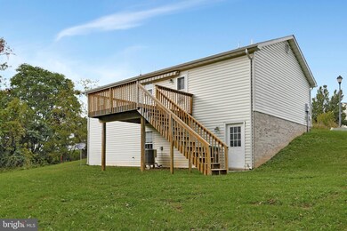 906 Devine Dr, Strasburg, VA 22657 - photo 4