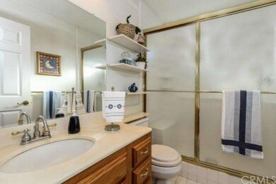 Downstairs bathroom conveniently located to adjoin