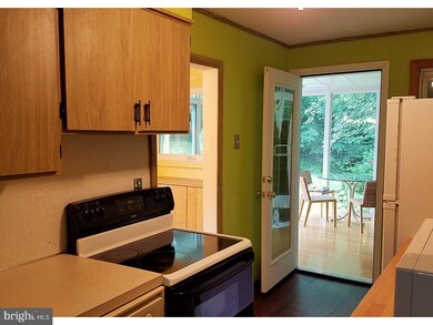 1821 Cricket Ln, Folcroft, PA 19032 - photo 7