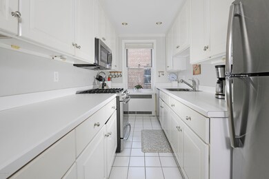 25 W Elm St unit 60, Greenwich, CT 06830 - photo 6