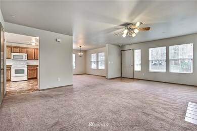 1824 Hoffman Hill Blvd, Dupont, WA 98327 - photo 4