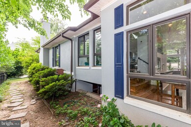 4625 N Dittmar Rd, Arlington, VA 22207 - photo 3