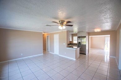 living/kitchen
