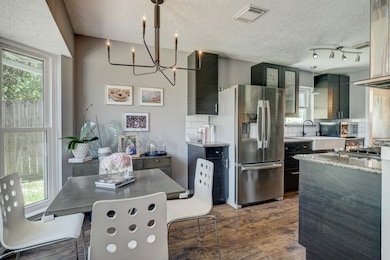 5034 Mary Lou Dr, Houston, TX 77092 - photo 6