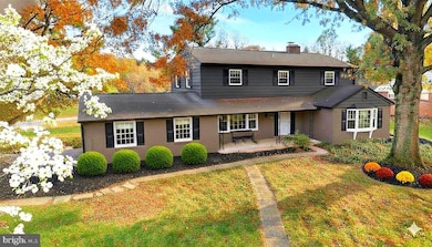 821 Hillaire Rd, Lancaster, PA 17601 - photo 4