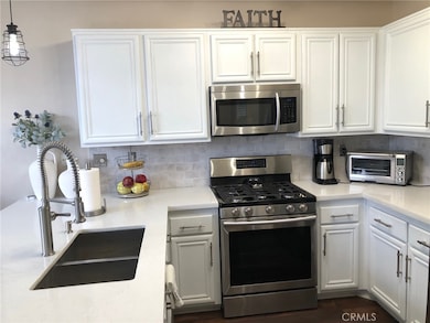 25530 Hemingway Ave, Stevenson Ranch, CA 91381 - photo 7