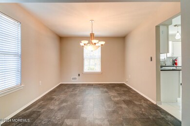 73 Moonlight Ct, Toms River, NJ 08753 - photo 6