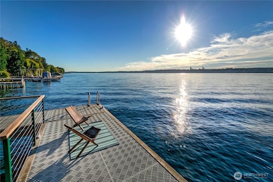 2425 Evergreen Point Rd, Medina, WA 98039 - photo 5