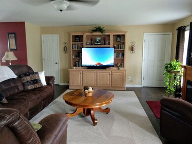 601 Foxhall Dr, Shelbyville, TN 37160 - photo 6