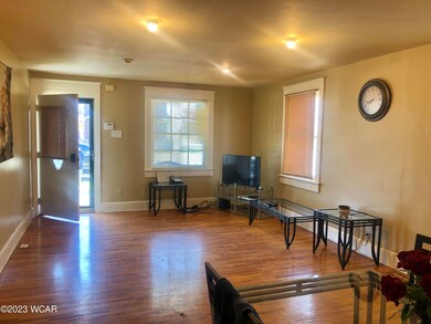 439 E Albert (3)