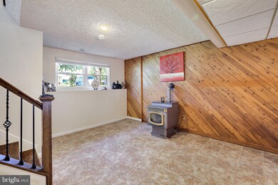 7105 Avesbury Ln, Glen Burnie, MD 21061 - photo 4