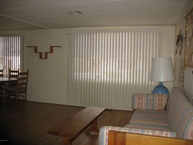 5502 Circle Z Living Room (1)