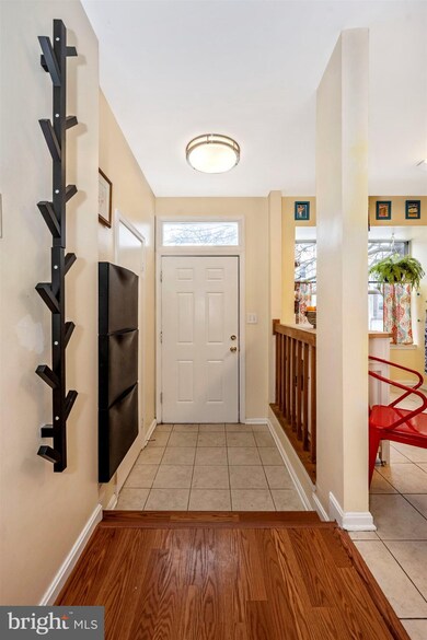 9508 Clocktower Ln, Columbia, MD 21046 - photo 4