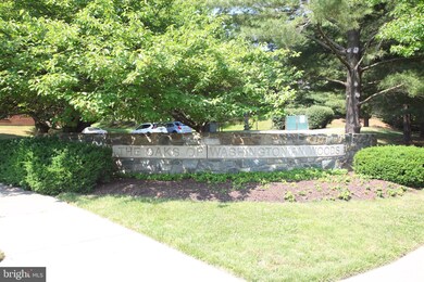 802 Amber Tree Ct unit 102, Gaithersburg, MD 20878 - photo 2