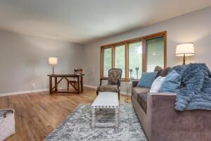 2716 Wellesley Dr, Columbus, OH 43221 - photo 6