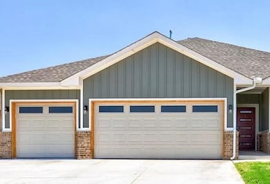 17820 Morning Sky Ct, Edmond, OK 73012 - photo 2