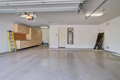 4-CAR GARAGE!