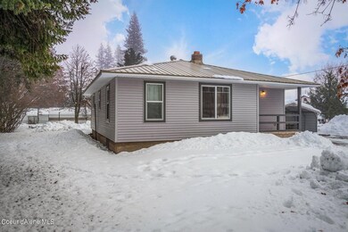 Quaint Priest River Home