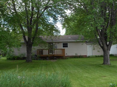 Back Yard<|><|>